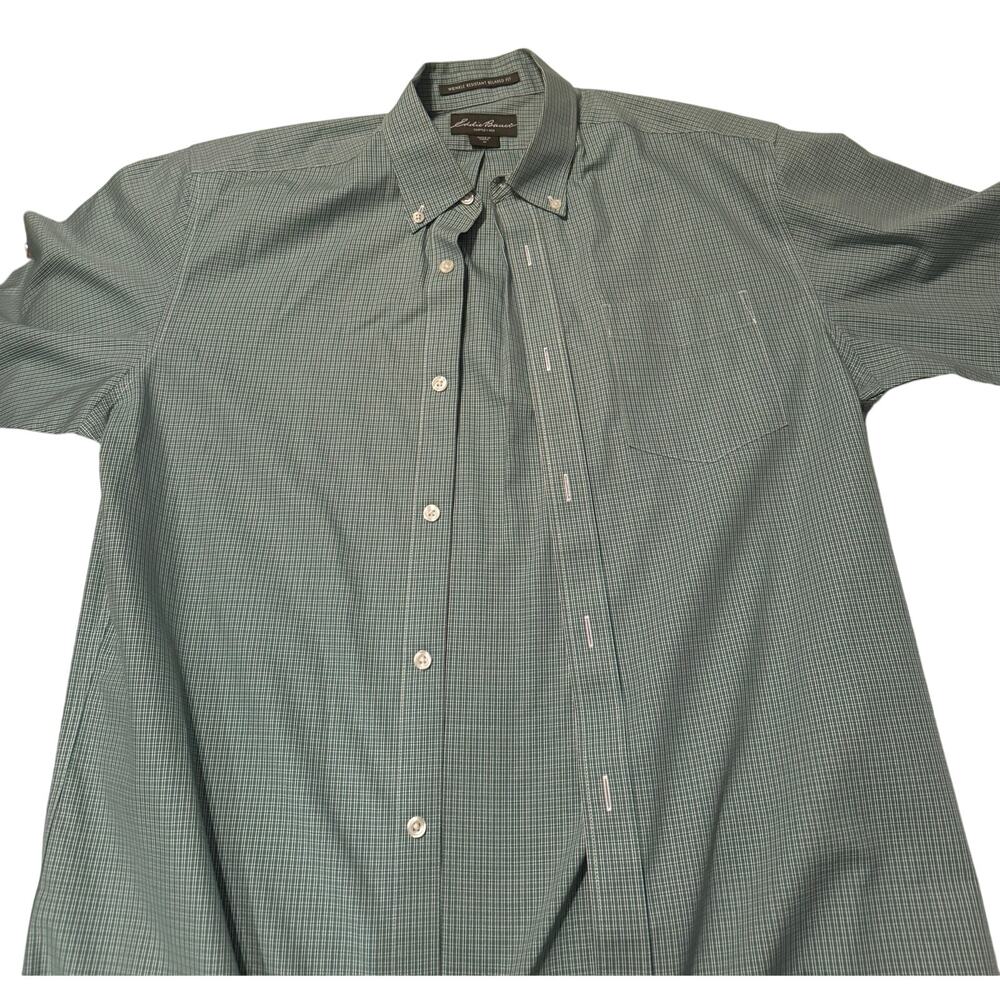 Eddie Bauer Wrinkle Resitant Relaxed Fit Green Plaid Button Down Shirt
